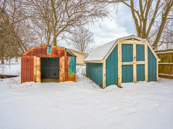 8054 N Gale Rd, Otisville, MI 48463