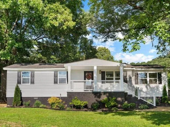 90 Whitman St, Ringgold, GA 30736