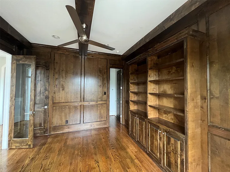 238 W 24th St — Photo 22