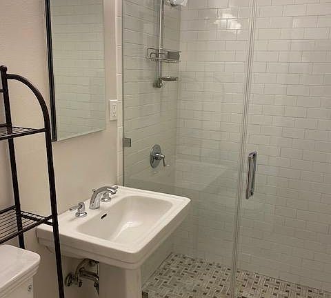 5th image of 1235 16th Ave APT 2
