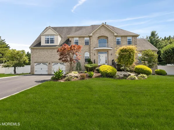 138 Briarcliff Drive, Morganville, NJ 07751