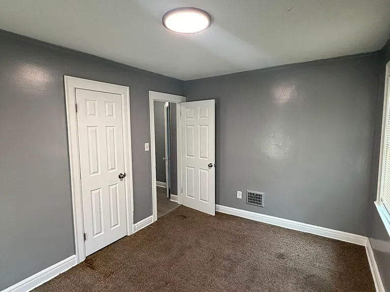 15443 Whitcomb St #1 — Photo 9