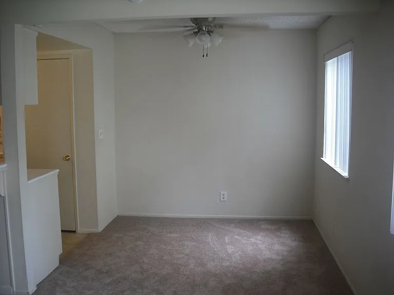 2622 Yardarm Ave — Photo 4