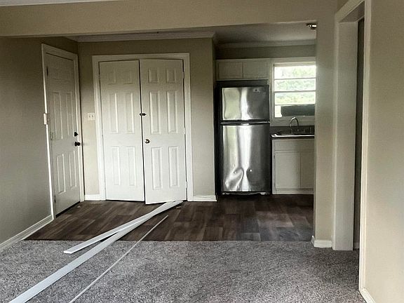 3rd image of 177 Spruell Rd