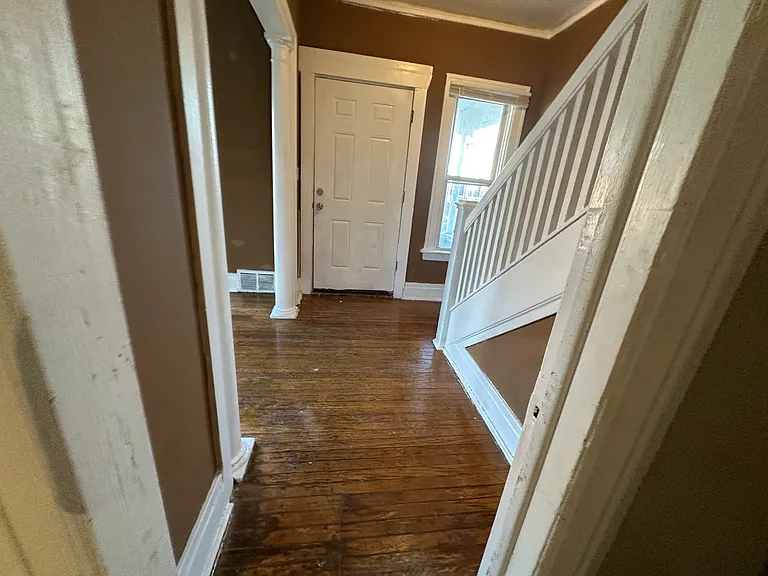 800 W Euclid Ave — Photo 7