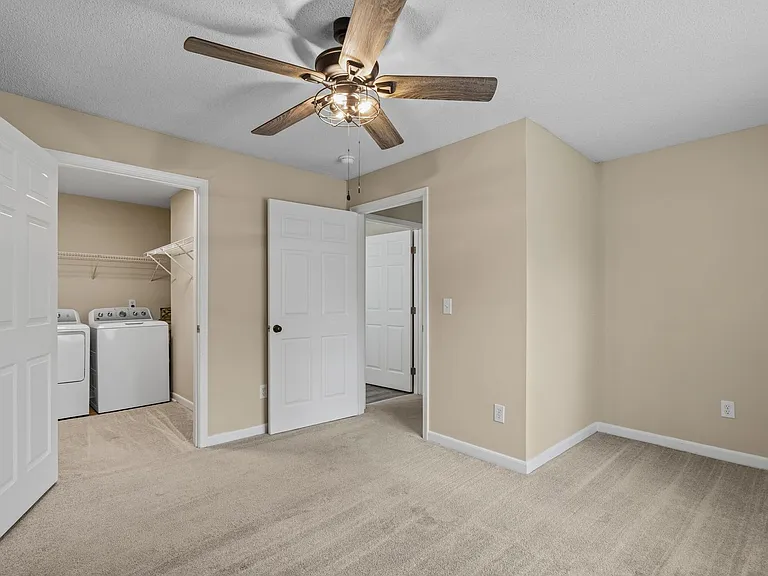 3695 Claypond Rd #H — Photo 46