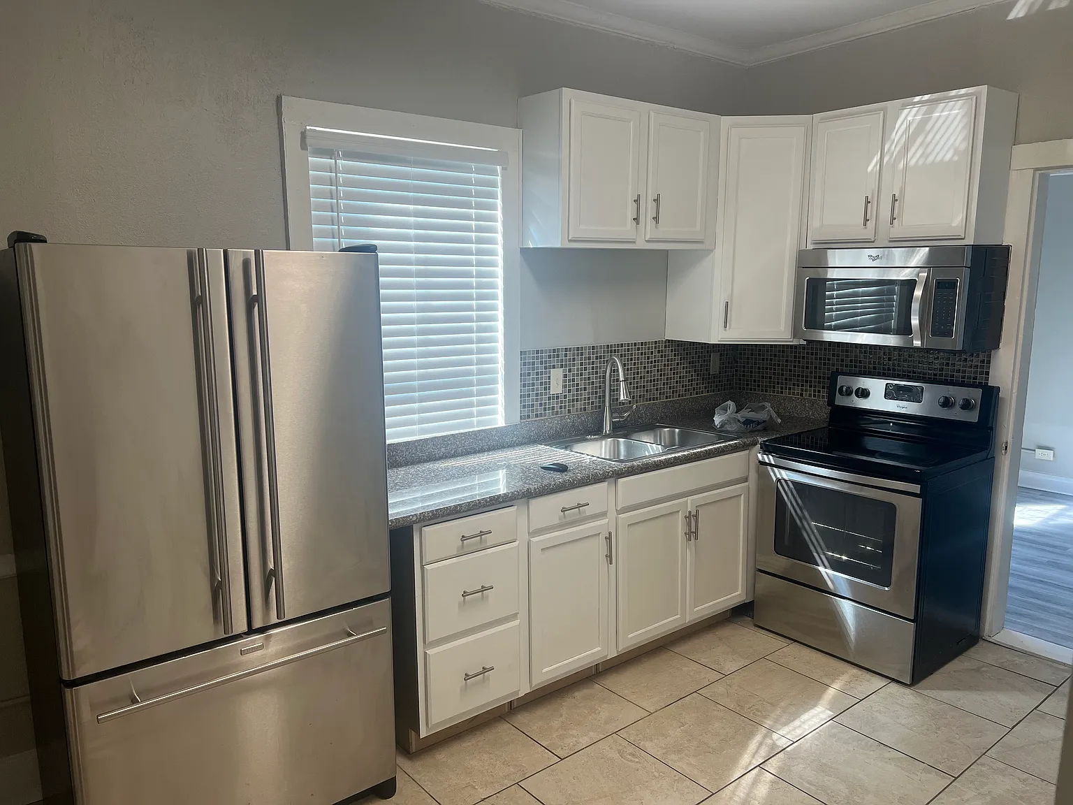 1 bed, 600 sqft, $1,350 — Photo 2