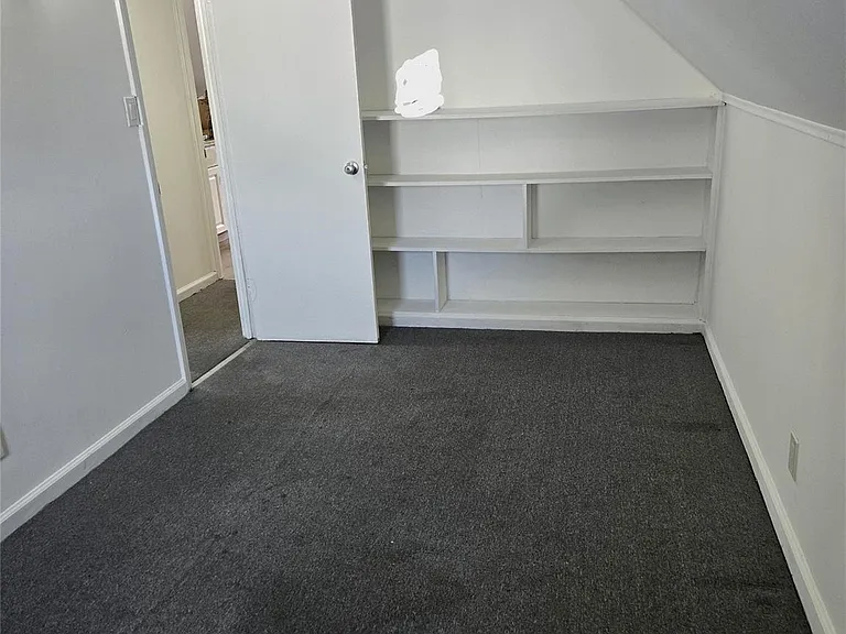 717 Henry St #2 — Photo 3