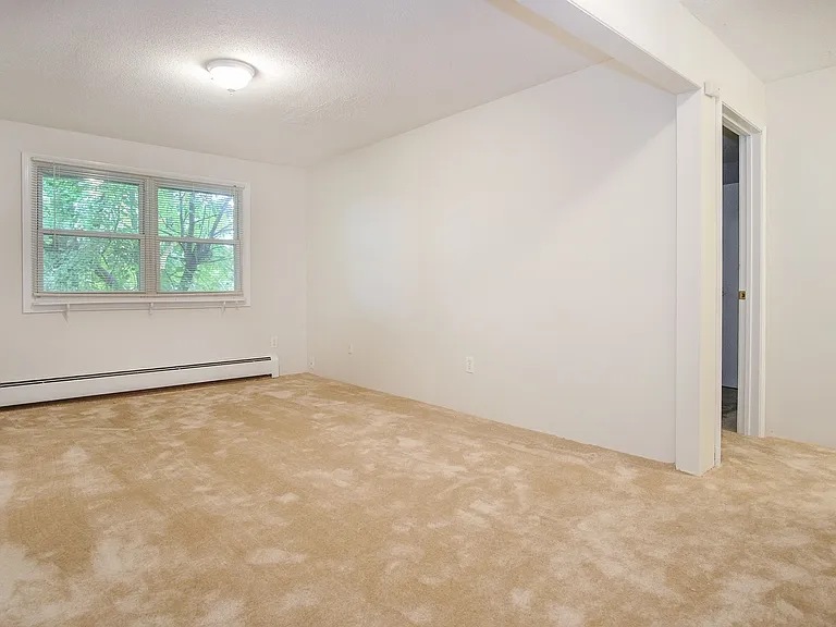 199 Aiken Ave — Photo 34