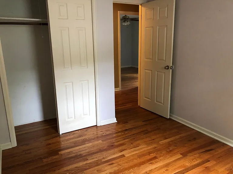 Bedroom #1 (b)