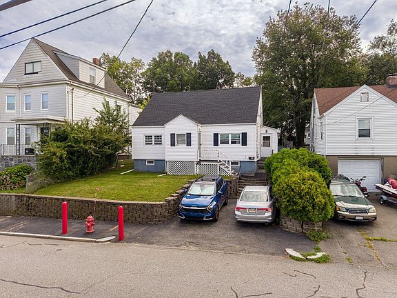 4th image of 176 Reservoir Ave
