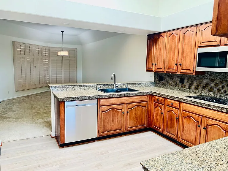 34300 Lantern Bay Dr #19 — Photo 13