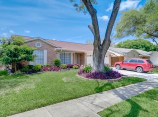 12010 Mulholland Dr, Meadows Place, TX 77477