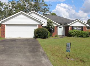 559 McCumber Dr, Allenhurst, GA 31301