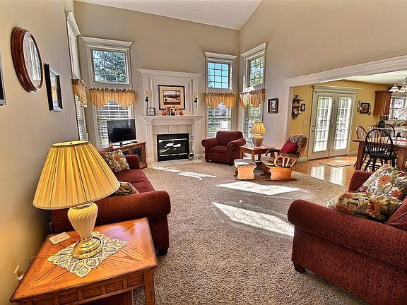 5th image of 31 Canyon Creek Cir