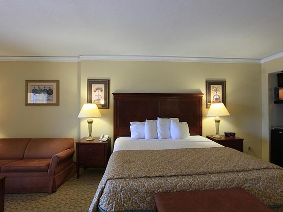 5th image of 600 Atlantic Ave #607