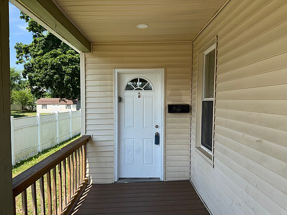 2nd image of 694 Enfield St #694