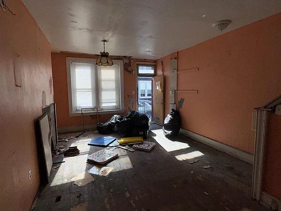 2nd image of 2540 N Gratz St