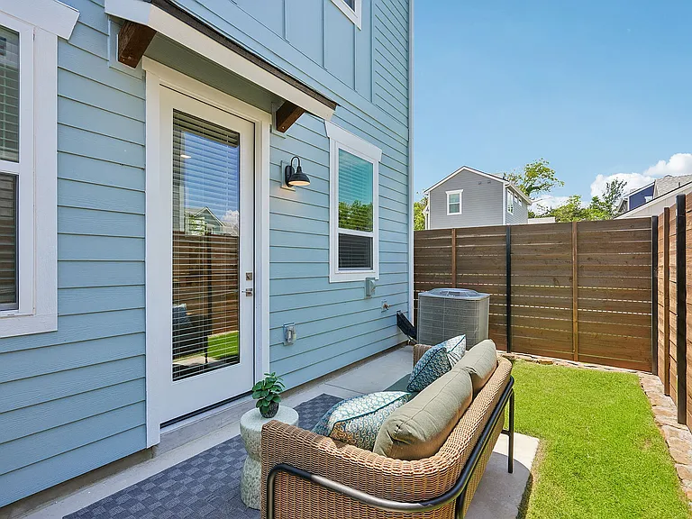 YardHomes Rowlett Creek Private Fenced-In Yard