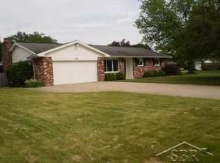 1360 Fromm Dr, Saginaw, MI 48638