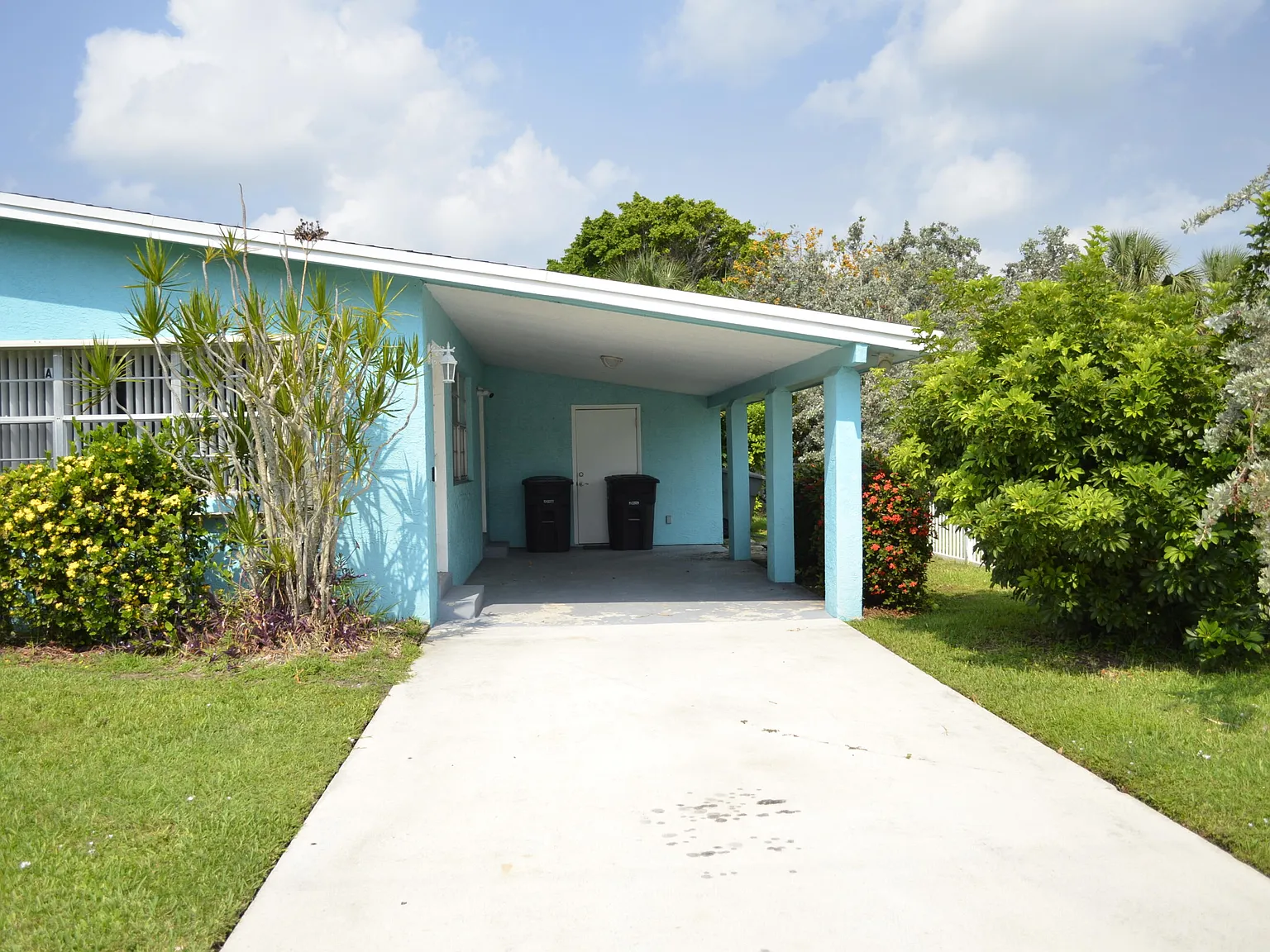 2 bed, 2.0 bath, 1064 sqft, $2,200 — Photo 2