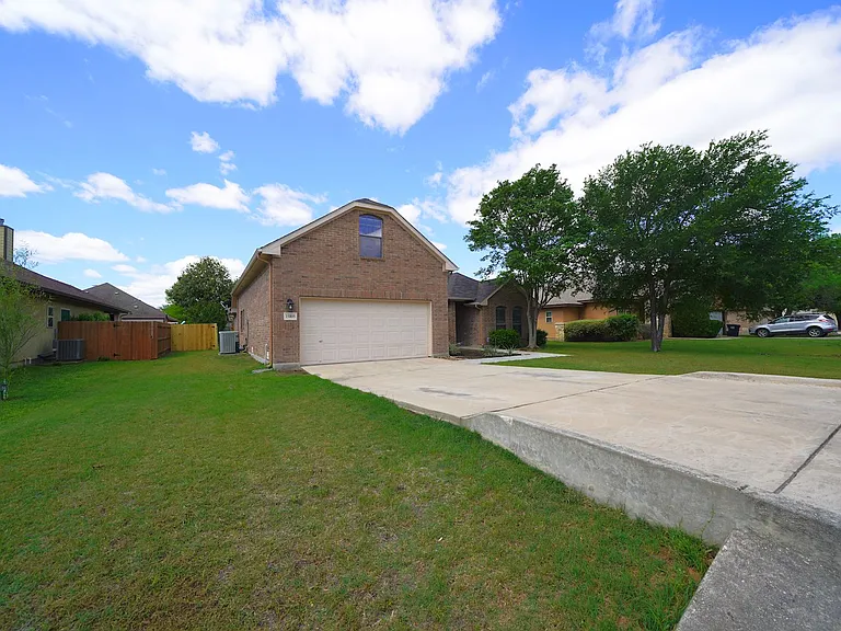 15805 Fair Ln — Photo 4