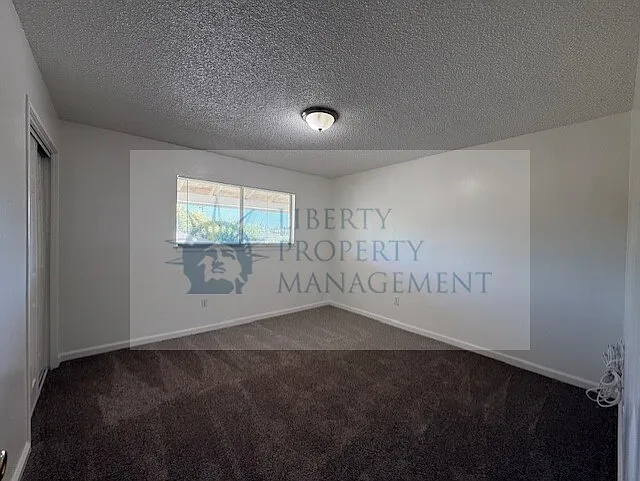 2512 W Bristol Ave — Photo 7