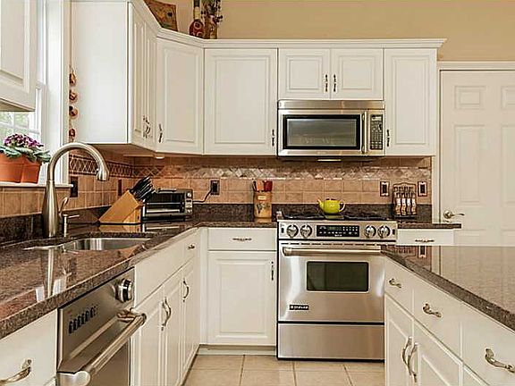 2nd image of 110 River Farm Dr