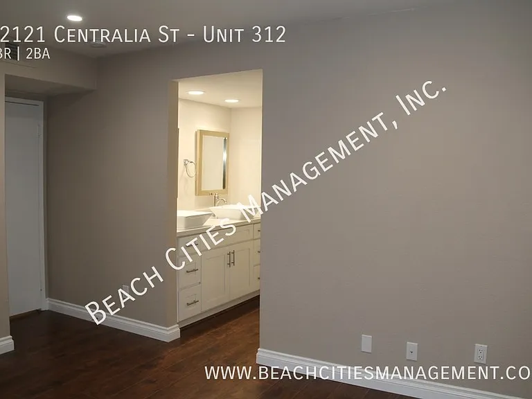 12121 Centralia St #312 — Photo 24