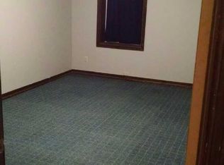 69 W 3rd St #B, Winona, MN 55987