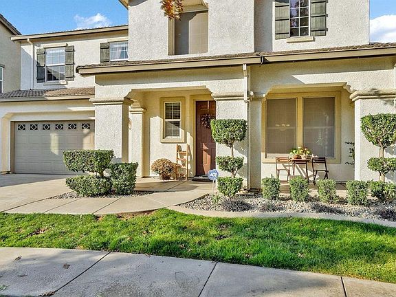 3rd image of 2048 Forest Glen Ct