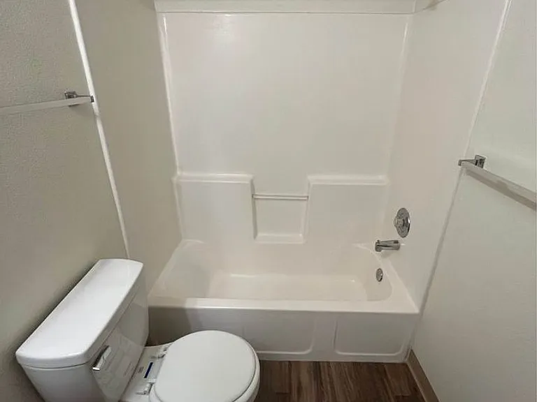 203 - Brookside Apartments — Photo 20