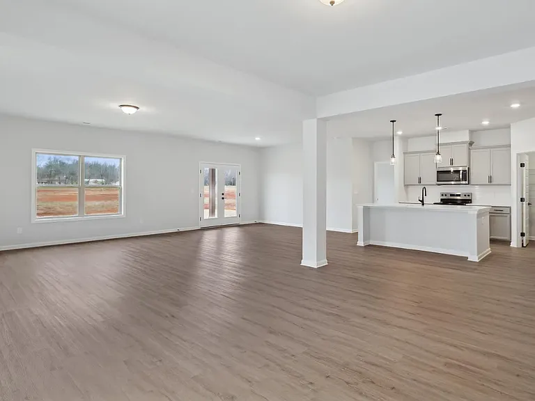 118 Huffman St — Photo 1