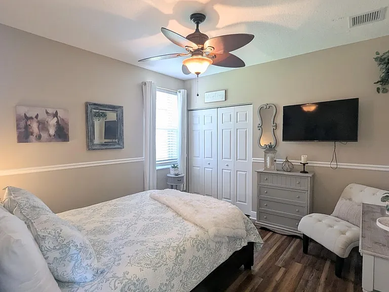 10640 Oak Meadow Ln — Photo 49