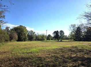 430 E 4th St, Newark, AR 72562