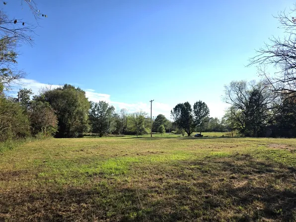 430 E 4th St, Newark, AR 72562