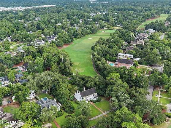 3rd image of 1517 Country Club Road
