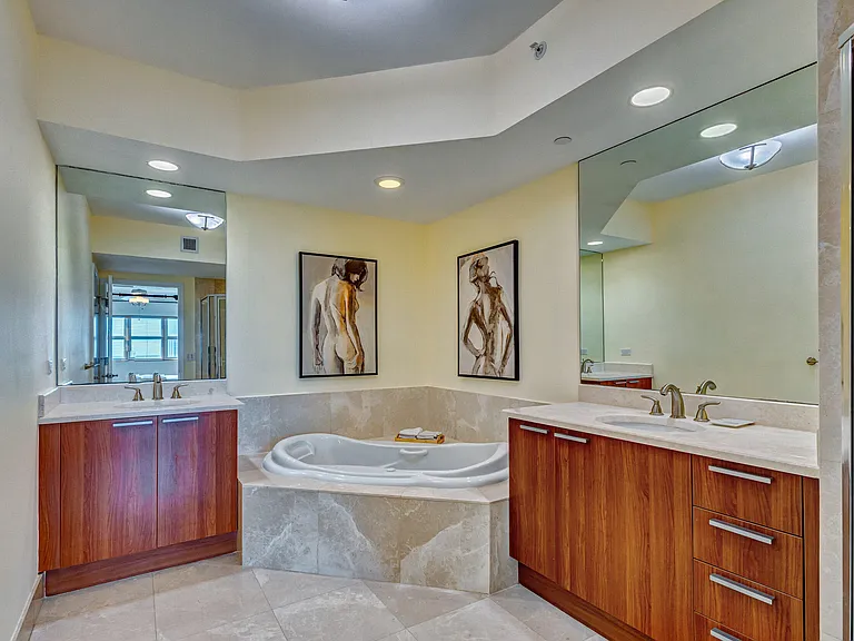 2640 Lake Shore Dr #2014 — Photo 33