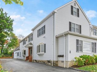 41 Henry St, Greenwich, CT 06830