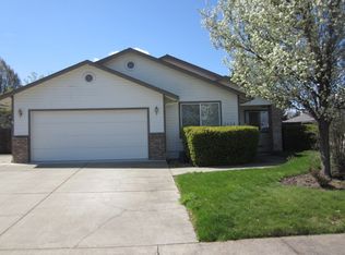 2226 Martin Dr, Medford, OR 97501