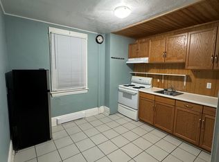 890 Home St, Winnipeg, MB R3E2C8