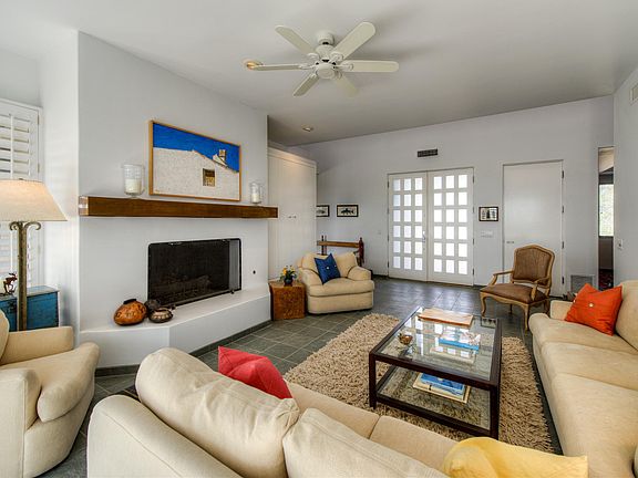 2nd image of 2047 N SMOKETREE Drive