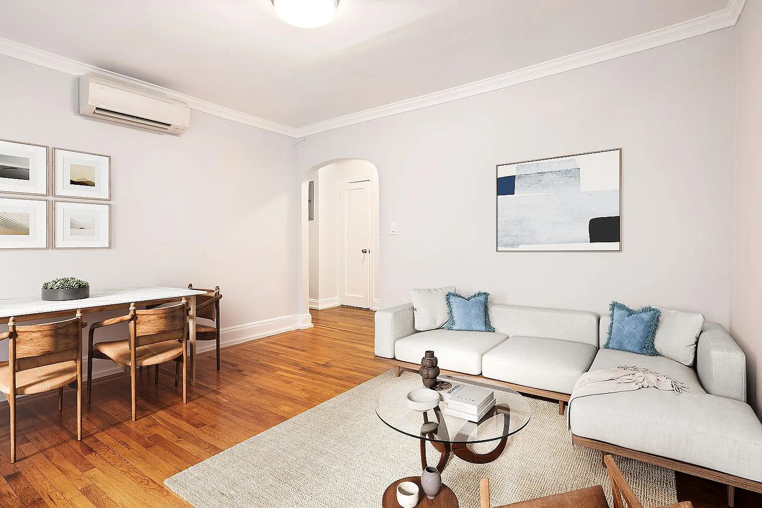 240 E 24th St APT 3B photo 1
