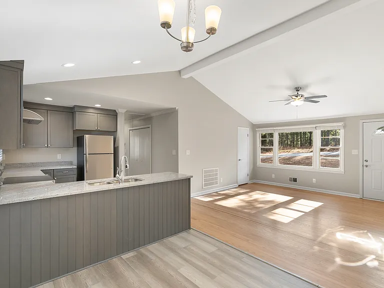 1312 Goodwin Rd — Photo 5