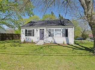 1282 Wampanoag Trl, Riverside, RI 02915