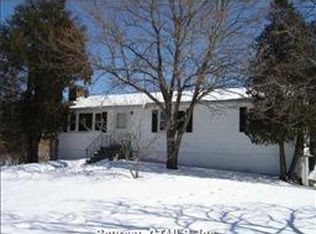 8 Seneca Dr, Trumbull, CT 06611