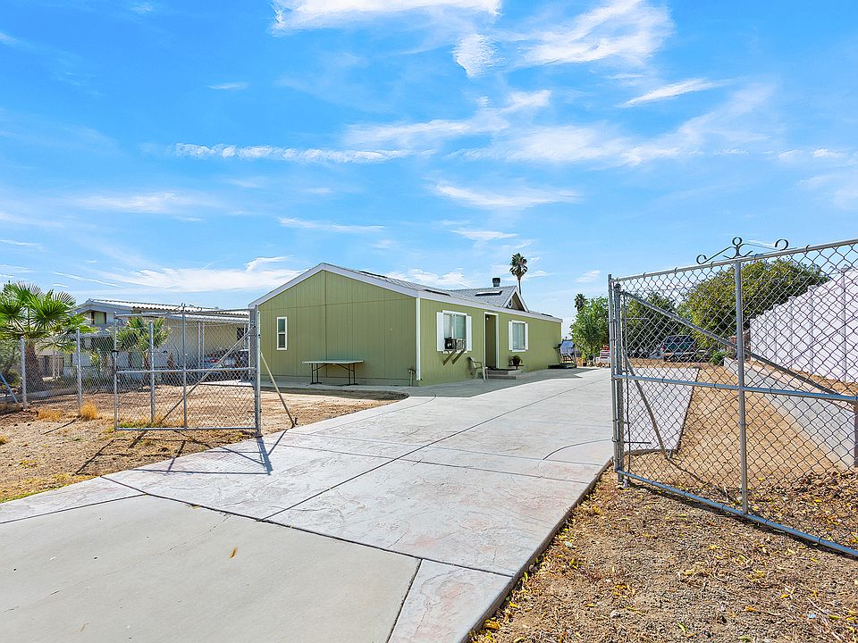 1st image of 25065 Avenida Madrid
