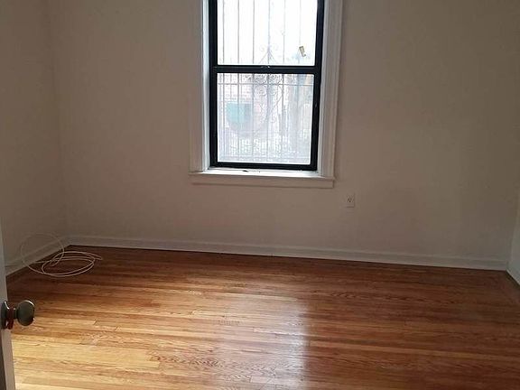 4th image of 14809 Northern Blvd APT 1H