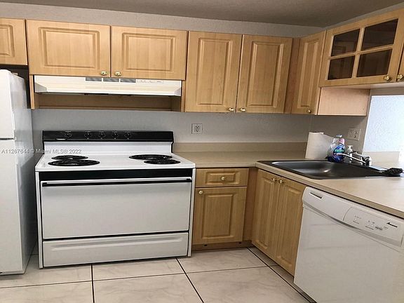 5th image of 9320 Fontainebleau Blvd APT 308