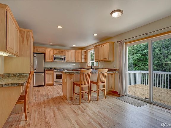 5th image of 20125 NE Pond View Ln